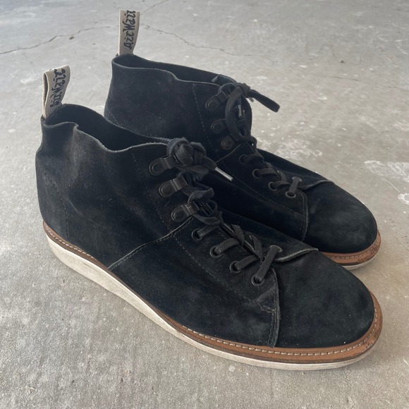 Dr Martens Lesley size 10 womens Black Suede Ankle Boots Lace Up Doc EUC Shoes - Picture 3 of 16